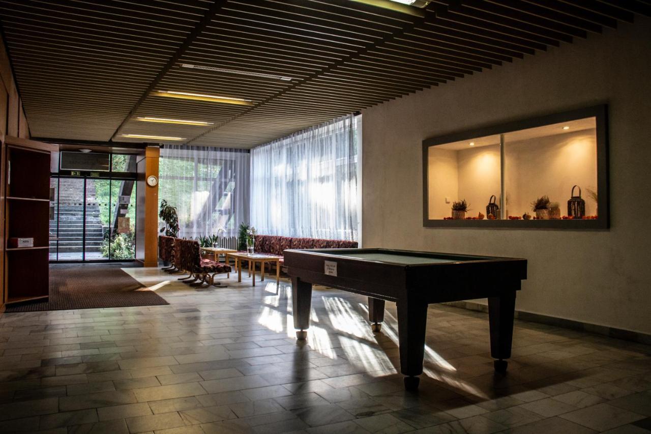 Horsky Hotel Jelenovska S Bazenem V Cene Валашске-Клобоуки Экстерьер фото